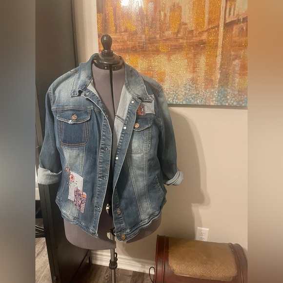Plus size patchwork Jean jacket. 3x - Picture 1 of 10